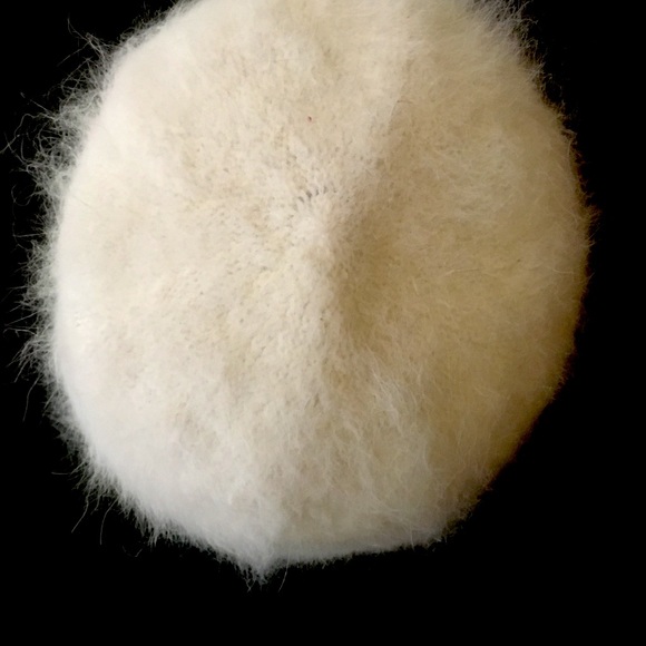 Fuzzy White Bell Hat 🤍Angora & Cotton - Picture 3 of 6